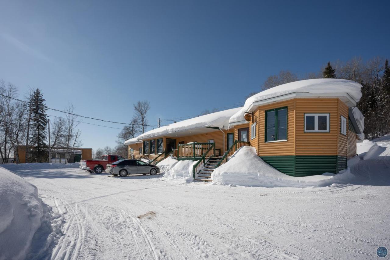 Auberge Eva Lac-Bouchette Eksteriør bilde