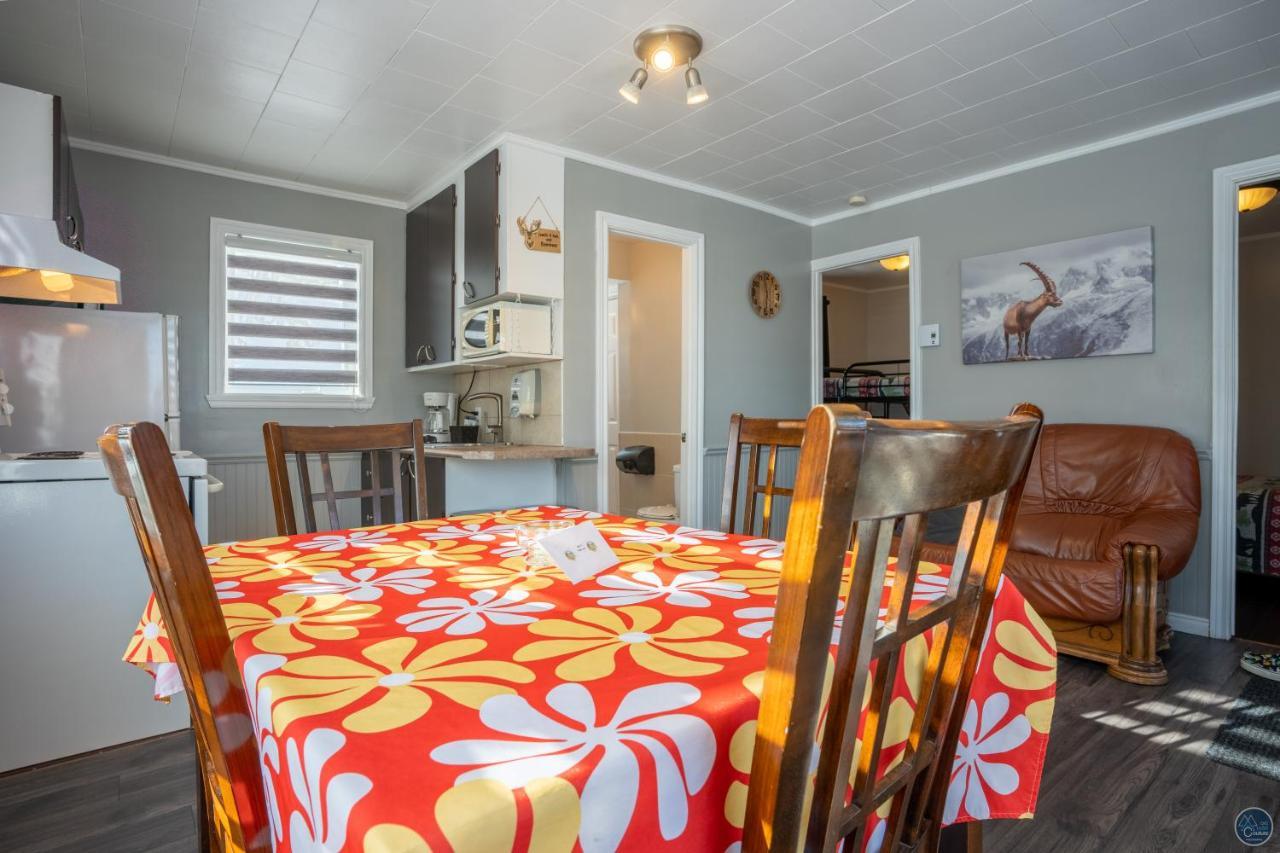 Auberge Eva Lac-Bouchette Eksteriør bilde