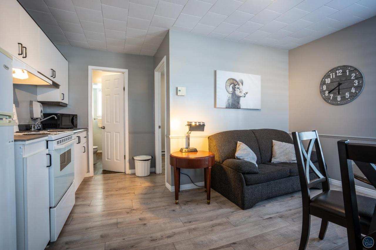 Auberge Eva Lac-Bouchette Eksteriør bilde